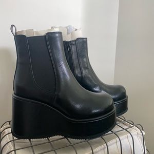 Diverge Jeffrey Campbell platform wedge ankle boots